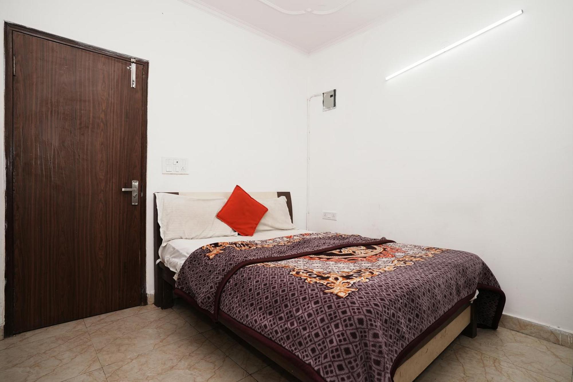 Hotel Sunrise Moon Нью-Делі Екстер'єр фото